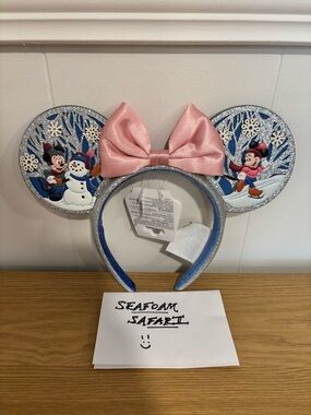NWT Disney Parks Mickey and Minnie Snowman Winter Scene Ears